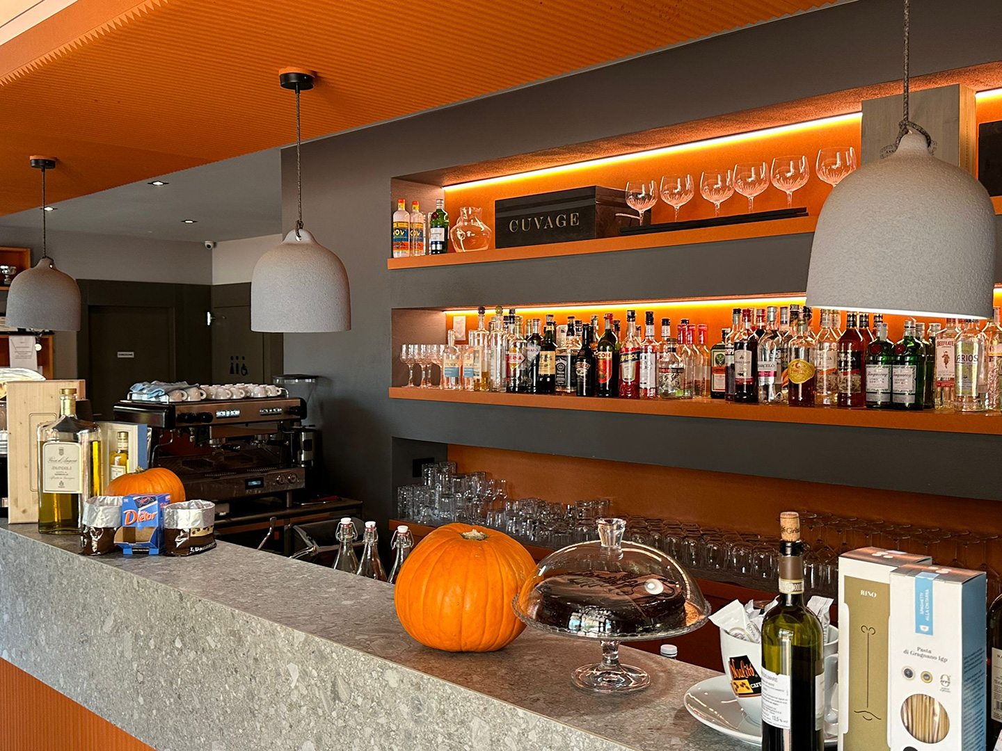 Bar e aperitivi